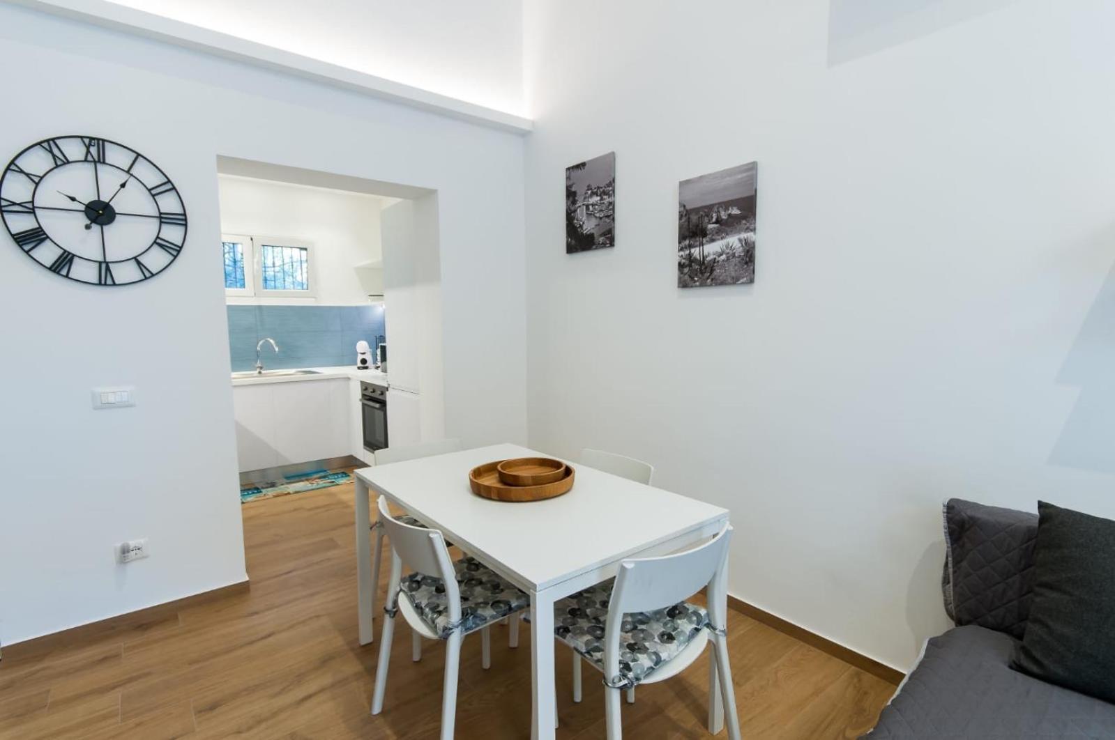 White Home Кастелламмаре-дель-Голфо Экстерьер фото